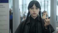 Wednesday showing her brass knuckles | Image via: Netflix on YouTube